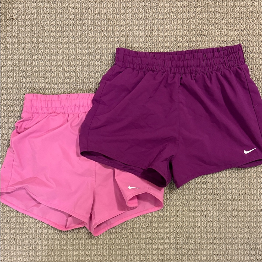 Nike Girls Wise L Athletic Shorts in Pink and Purple
